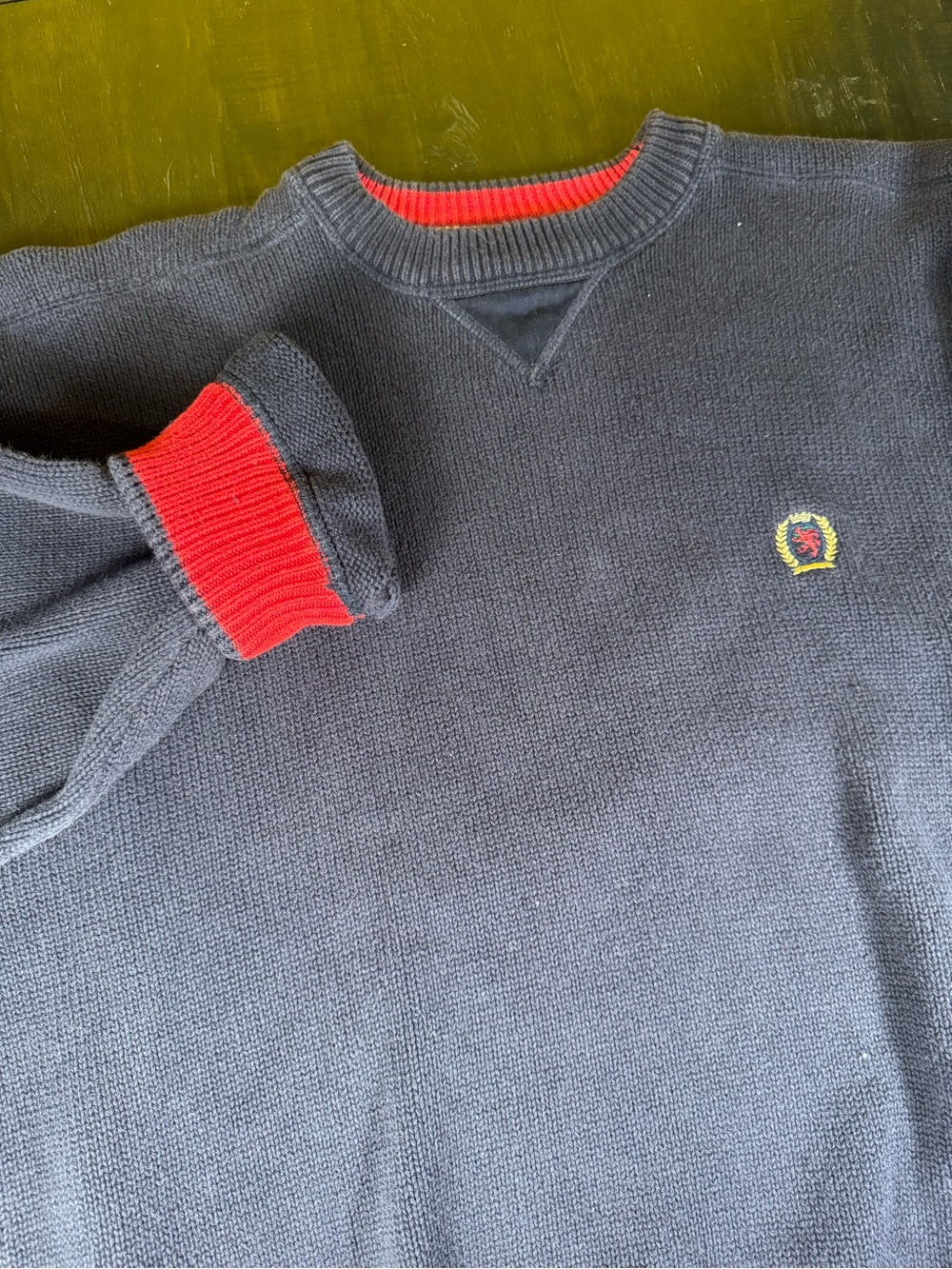 VTG Tommy Hilfiger Crest Knit Sweater Navy Blue Red Trim Men's XL Crewneck